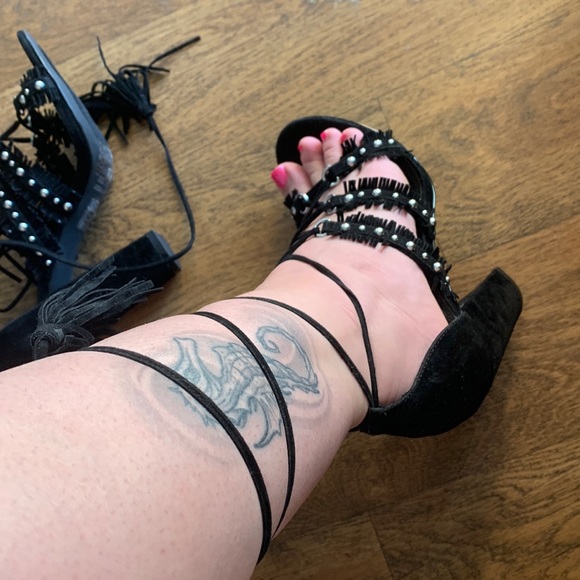 Forever 21 lace up high heels - Picture 1 of 5